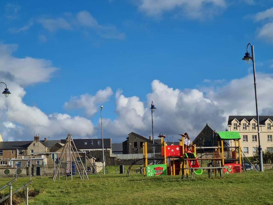 Bundoran Seaside Stays House - Wifi, Large Spacious Home Экстерьер фото