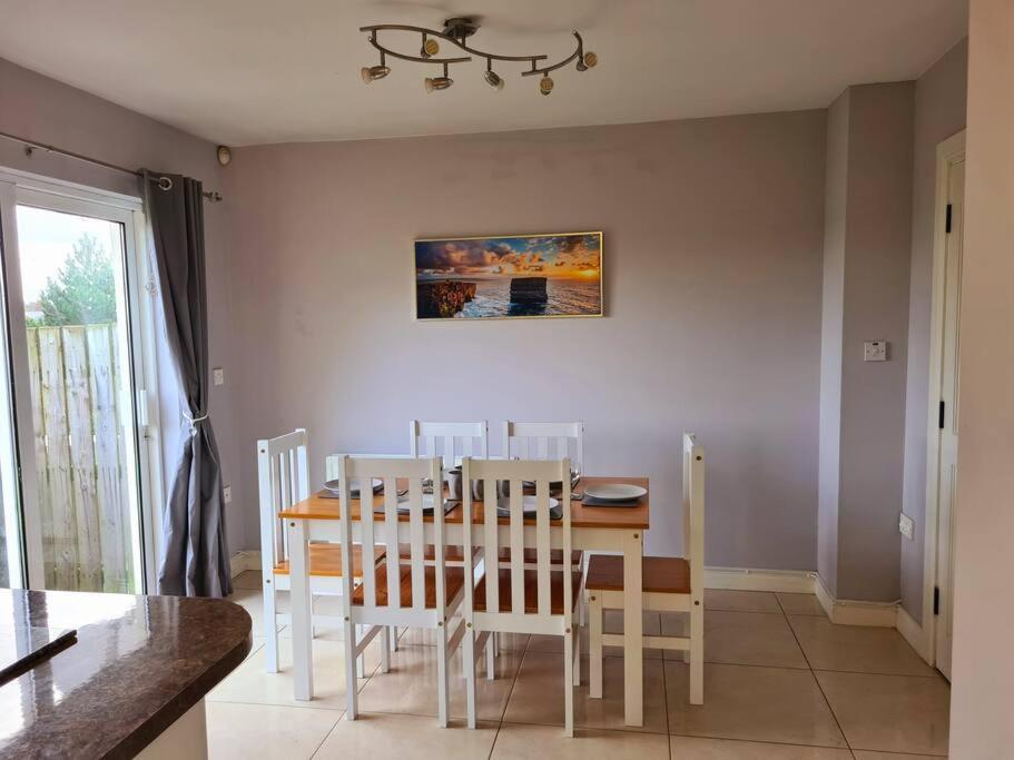 Bundoran Seaside Stays House - Wifi, Large Spacious Home Экстерьер фото