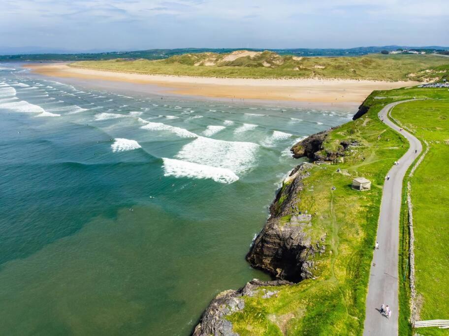 Bundoran Seaside Stays House - Wifi, Large Spacious Home Экстерьер фото