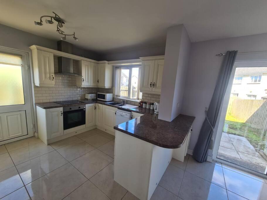 Bundoran Seaside Stays House - Wifi, Large Spacious Home Экстерьер фото