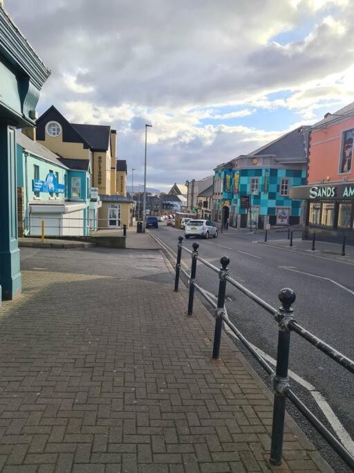 Bundoran Seaside Stays House - Wifi, Large Spacious Home Экстерьер фото